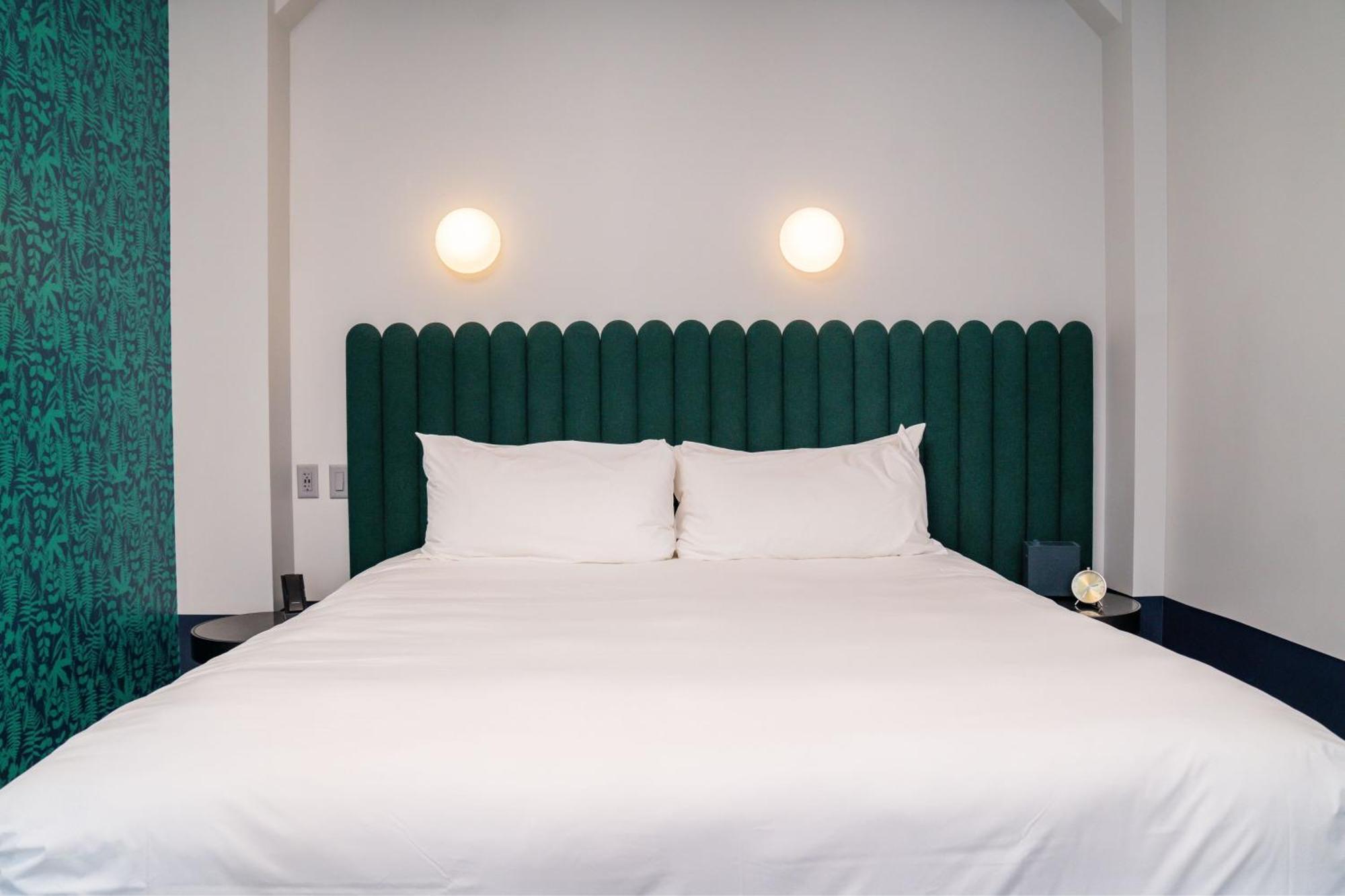 Hotel Woodlark A Tribute Portfolio Portland